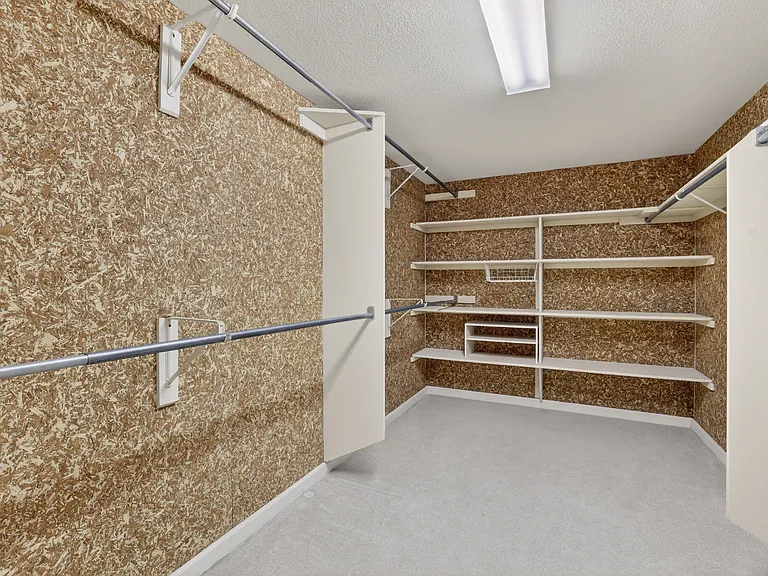8970 Greenwich Ct — Photo 26