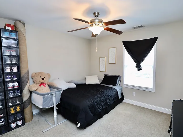 513 Waterlily Dr — Photo 17