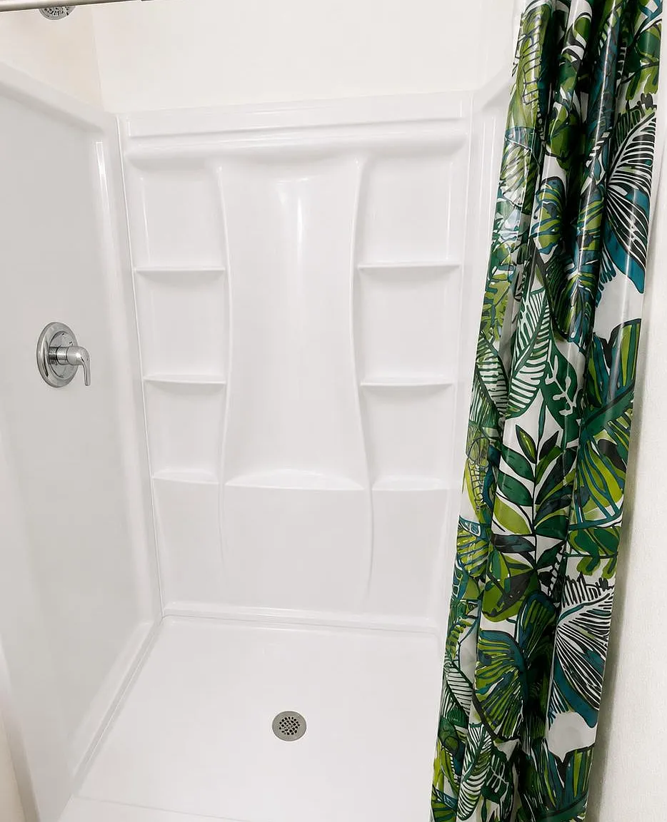 4 bed, 5.0 bath, 1960 sqft, $1,252 — Photo 4