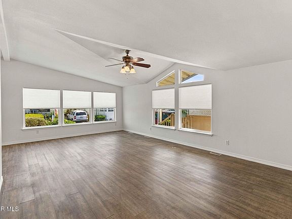 5th image of 195 Tierra Rejada Rd Unit 127