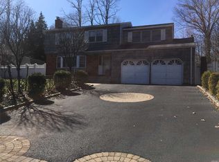 6 View Dr, Miller Place, NY 11764