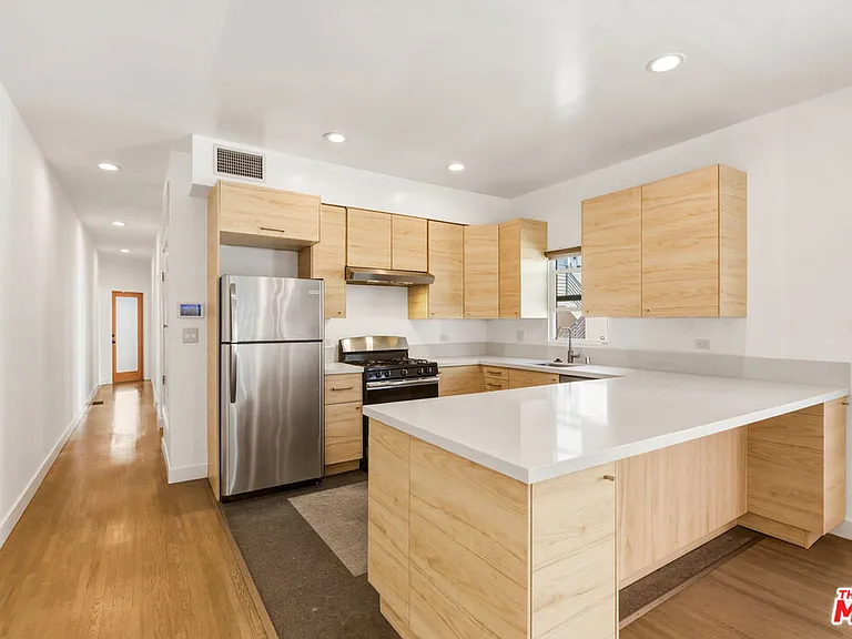 3429 Edgehill Dr #3 — Photo 12