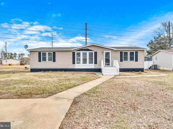 45958 Shields Ct, California, MD 20619