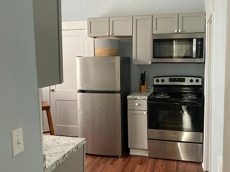 1112 Appleton Ave #B — Photo 8