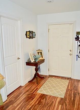 4th image of 5927 Tropical Dr