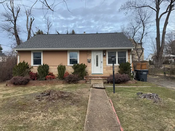 1845 Ware Rd, Falls Church, VA 22043