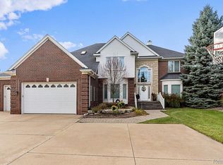 4901 Livernois Rd, Troy, MI 48098