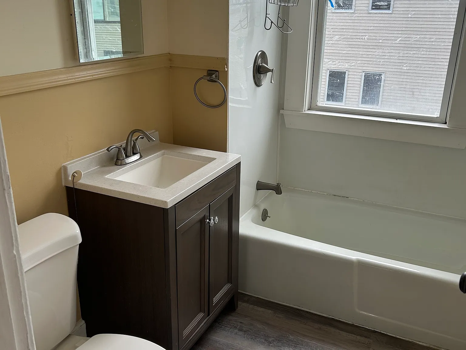 2 bed, $1,200 — Photo 2