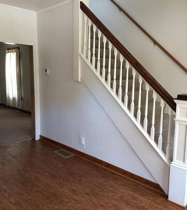 1st image of 373 W 43rd St