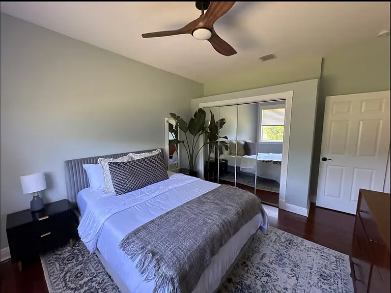 SW Lake Grove Cir — Photo 14