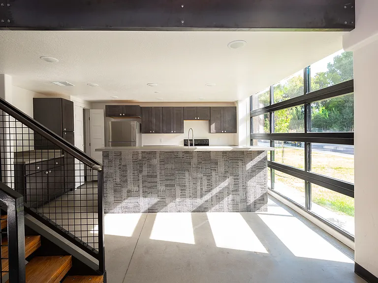 Borden Lofts — Photo 12