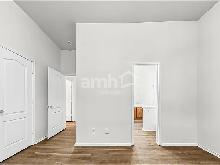903 Plumeria Dr — Photo 9