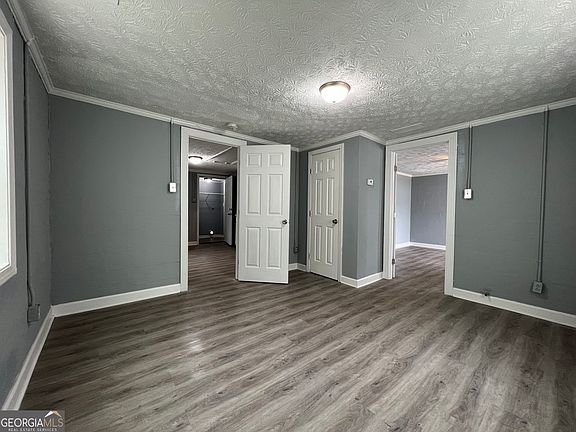 5th image of 428 Circus St