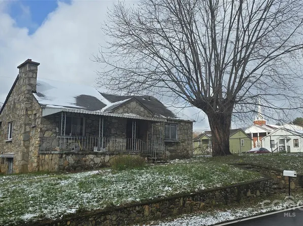 1155 Newfound St, Canton, NC 28716