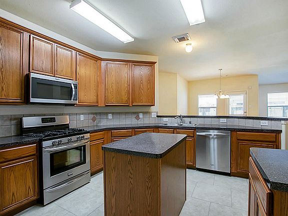 5th image of 31707 Regal Park Ct