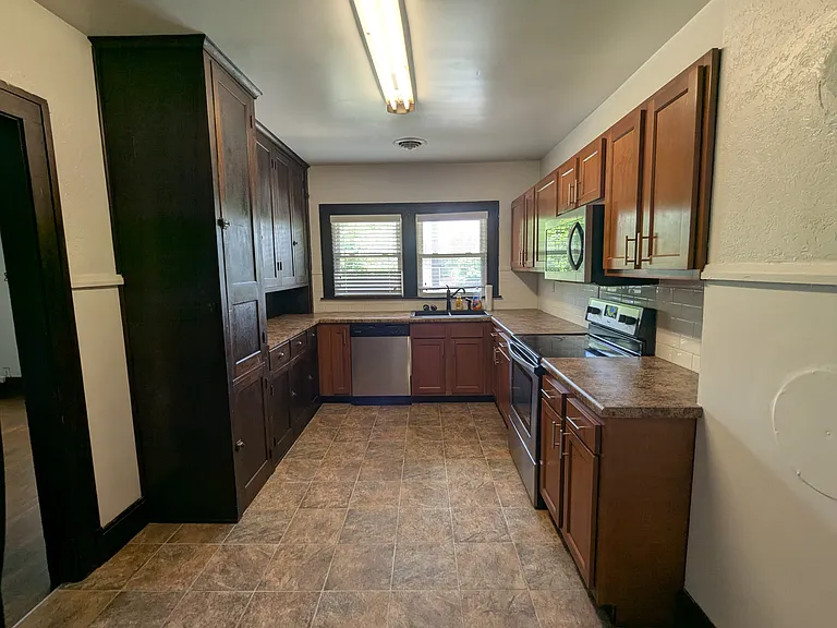 308 Stanley St #3 — Photo 6