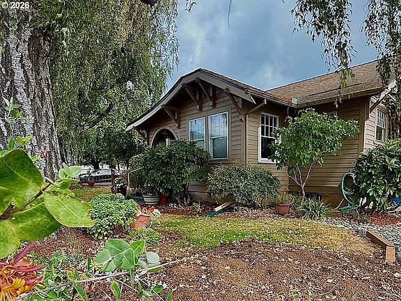 2nd image of 192 N Vernonia Rd