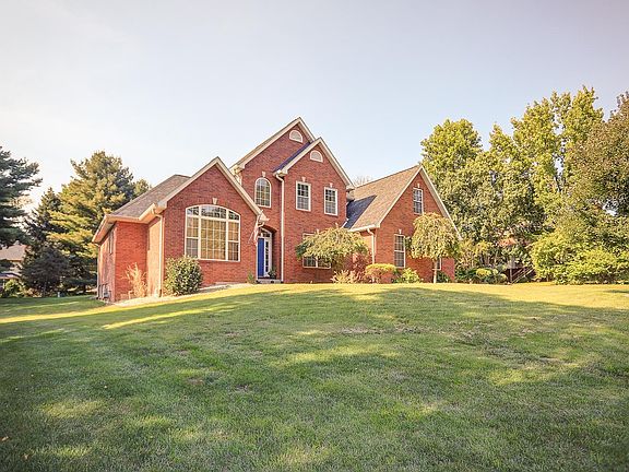 4th image of 134 Ginger Hollow Ct
