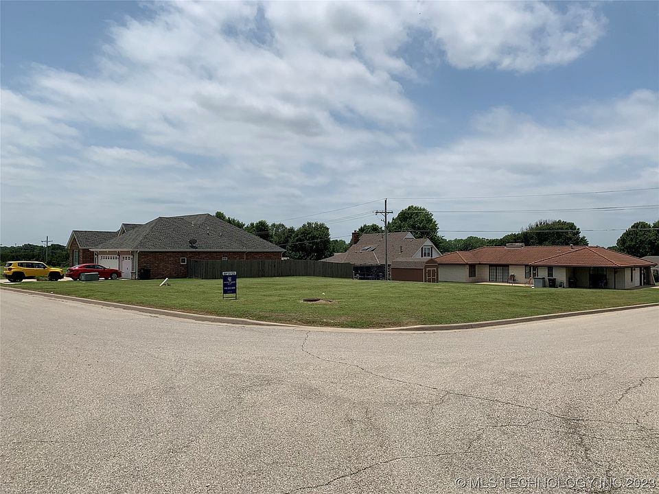 1st image of 219 Beecher Ln