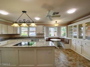 807 Doucet Rd, Lafayette, LA 70503