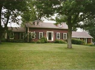 6270 Knapp Rd, Canandaigua, NY 14424