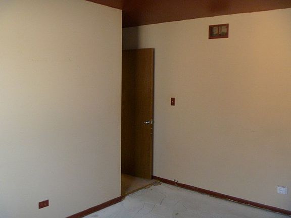 5th image of 1253 Cunningham Dr APT 3W