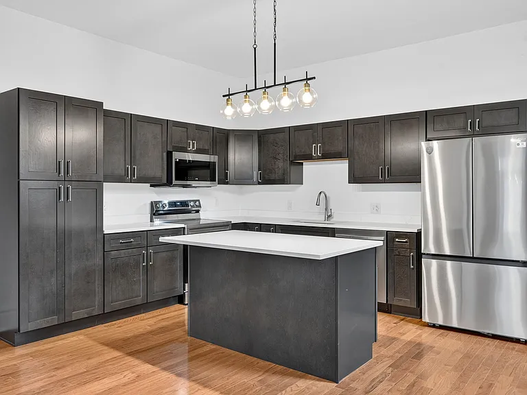 2722 Armand Pl #2F — Photo 16