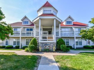 2237 Landings Ln, Delavan, WI 53115