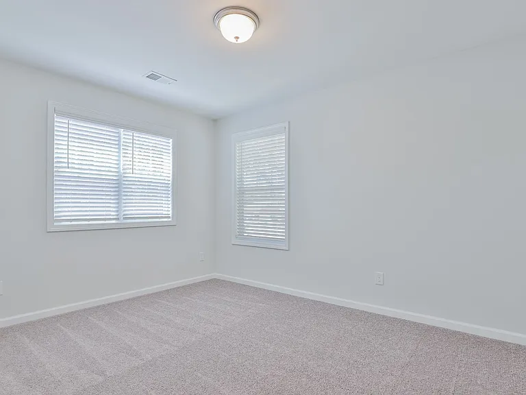 764 Shull St — Photo 13