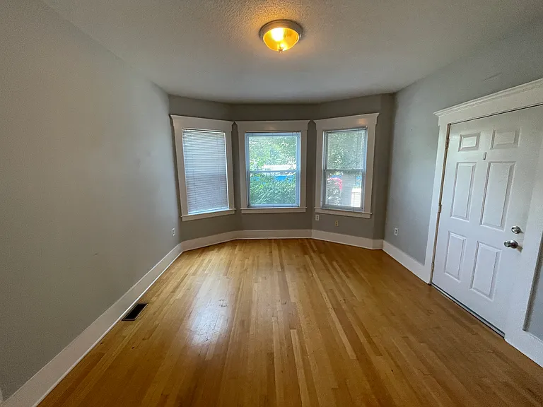 172 Foster St #1 — Photo 3