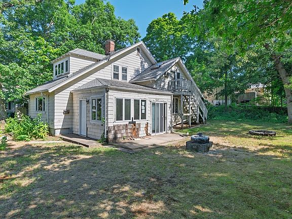 3rd image of 126 Lakehurst Ave