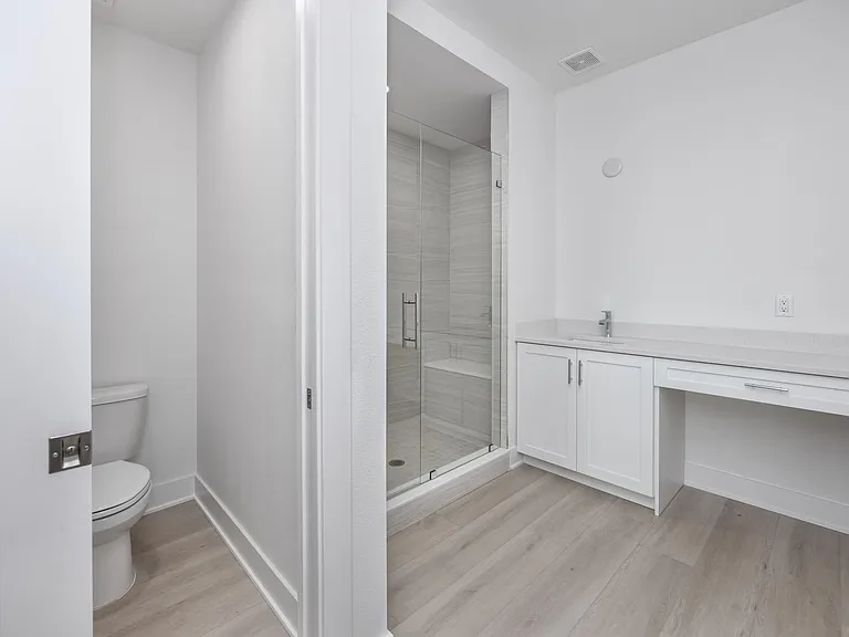400 150th Ave #503 — Photo 29