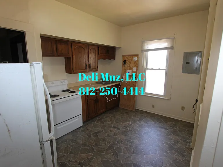 742 E Chandler Ave #B — Photo 12