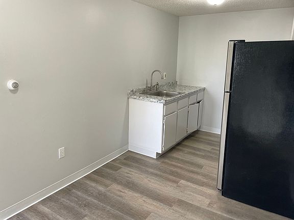 3rd image of 204-206 Washington St #3