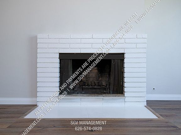 4th image of 941-945 W Huntington Dr #945E