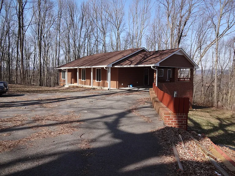 7401 Christy Rd — Photo 1