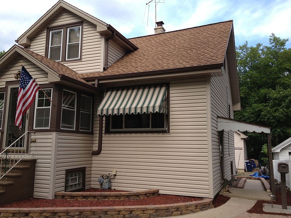 Entrance on West side