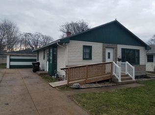 1207 Center St, Union Grove, WI 53182