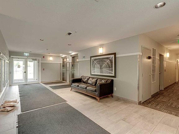 3rd image of 20 Seton Park SE #415