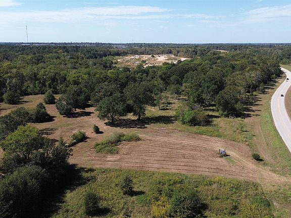 3rd image of 24082 Lonestar Pkwy
