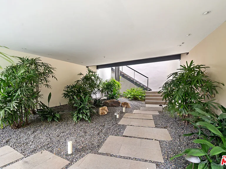 2207 Bowmont Dr — Photo 50