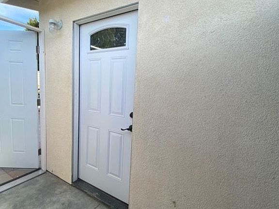 2nd image of 22248 Vanowen St