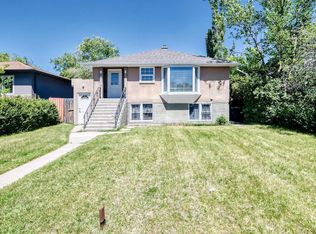 2028 Westmount Rd NW, Calgary, AB T2N 3M9