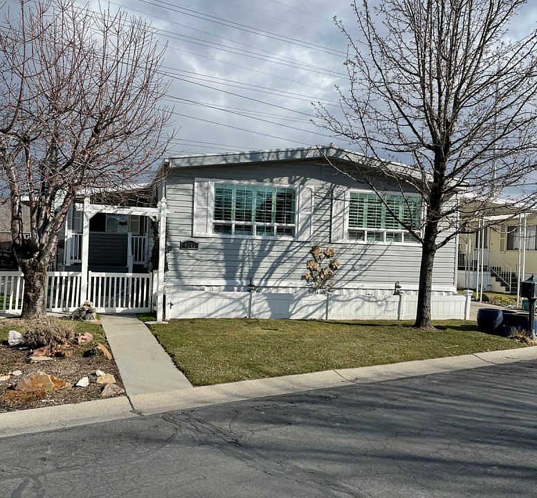 1st image of 4649 S Aspen Ln