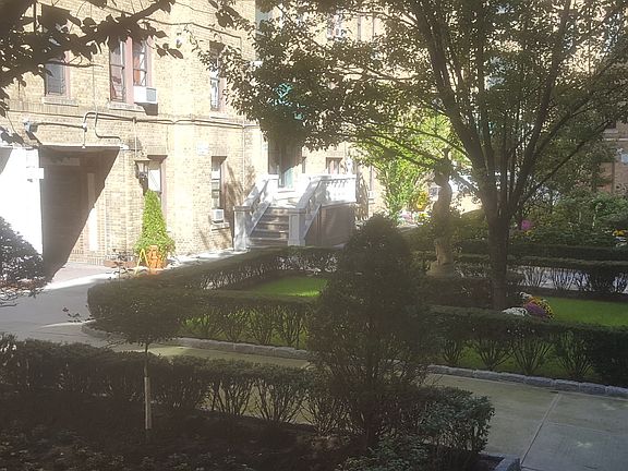 5th image of 15 Seaman Ave APT 1G