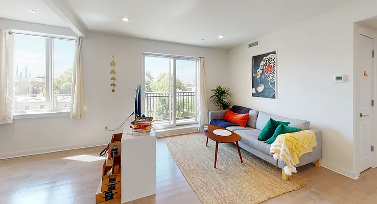 Rented by Bond New York | media 19