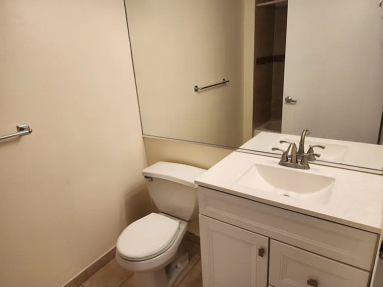 700 1st St #9Q — Photo 11