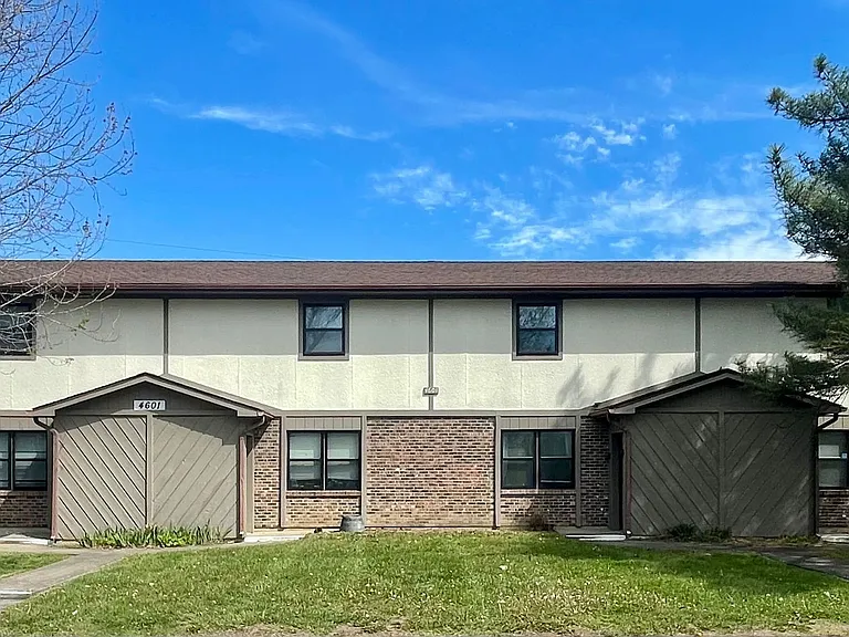 4601 W Millbrook Dr — Photo 2