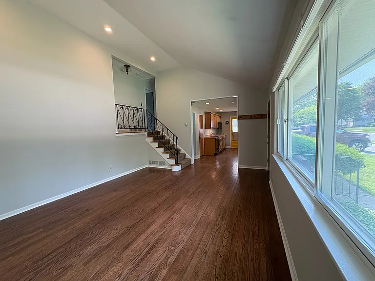 899 Bricker Blvd — Photo 6