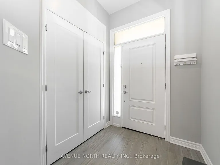 87 Nepeta Cres — Photo 3